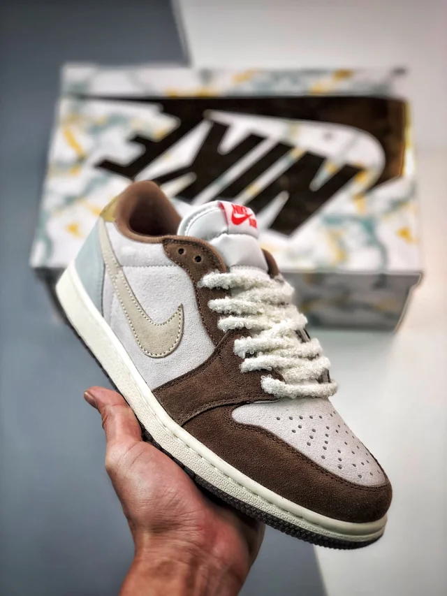 Nike Sneakers Air Jordan 1 Low product detail image 1
