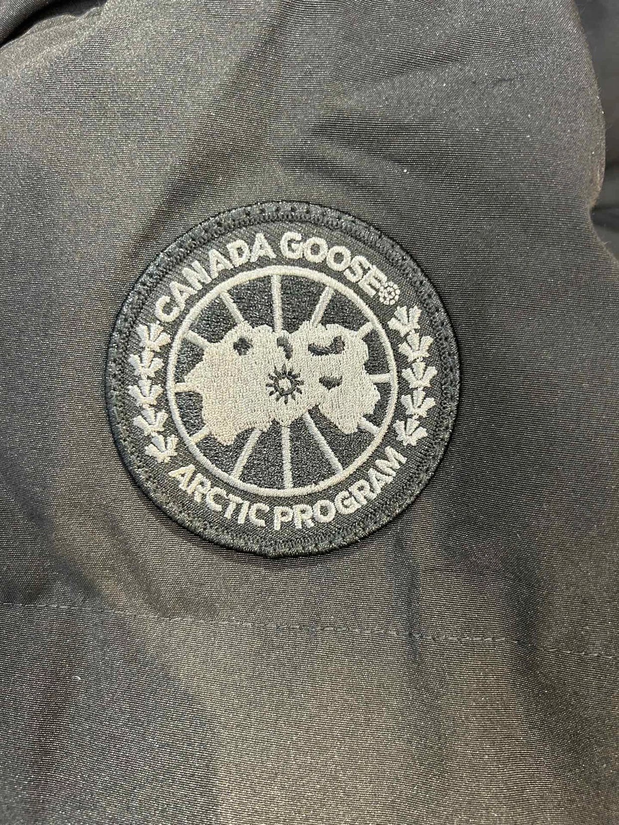 Canad Goose Macmillan 羽绒服 黑色黑标 5