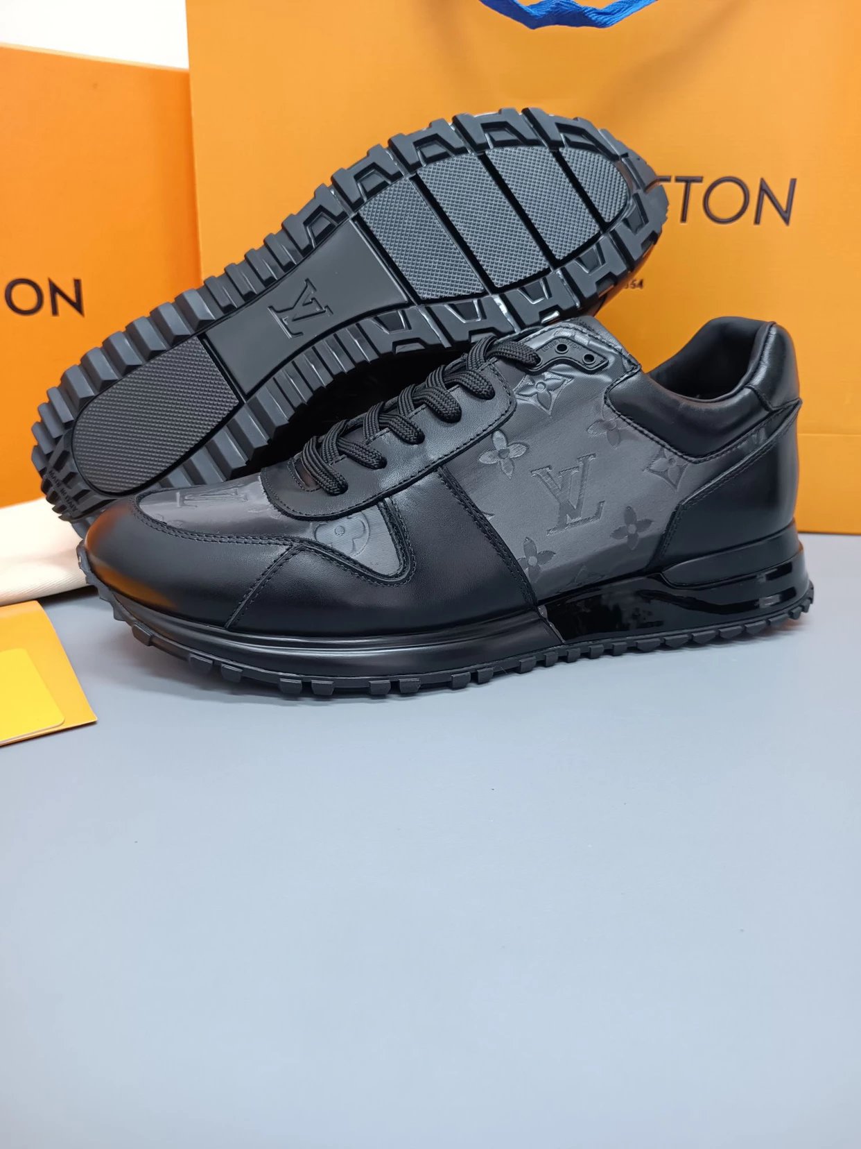 Run l 运动鞋 9