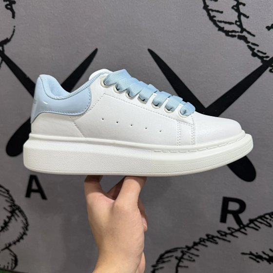Starting school special offer/factory clearance/benefits/cost-effectiveness Alexander/McQueen Alexander McQueen jelly blue Sole Leather Sneakers low cut fashion thick soled casual sports white shoes