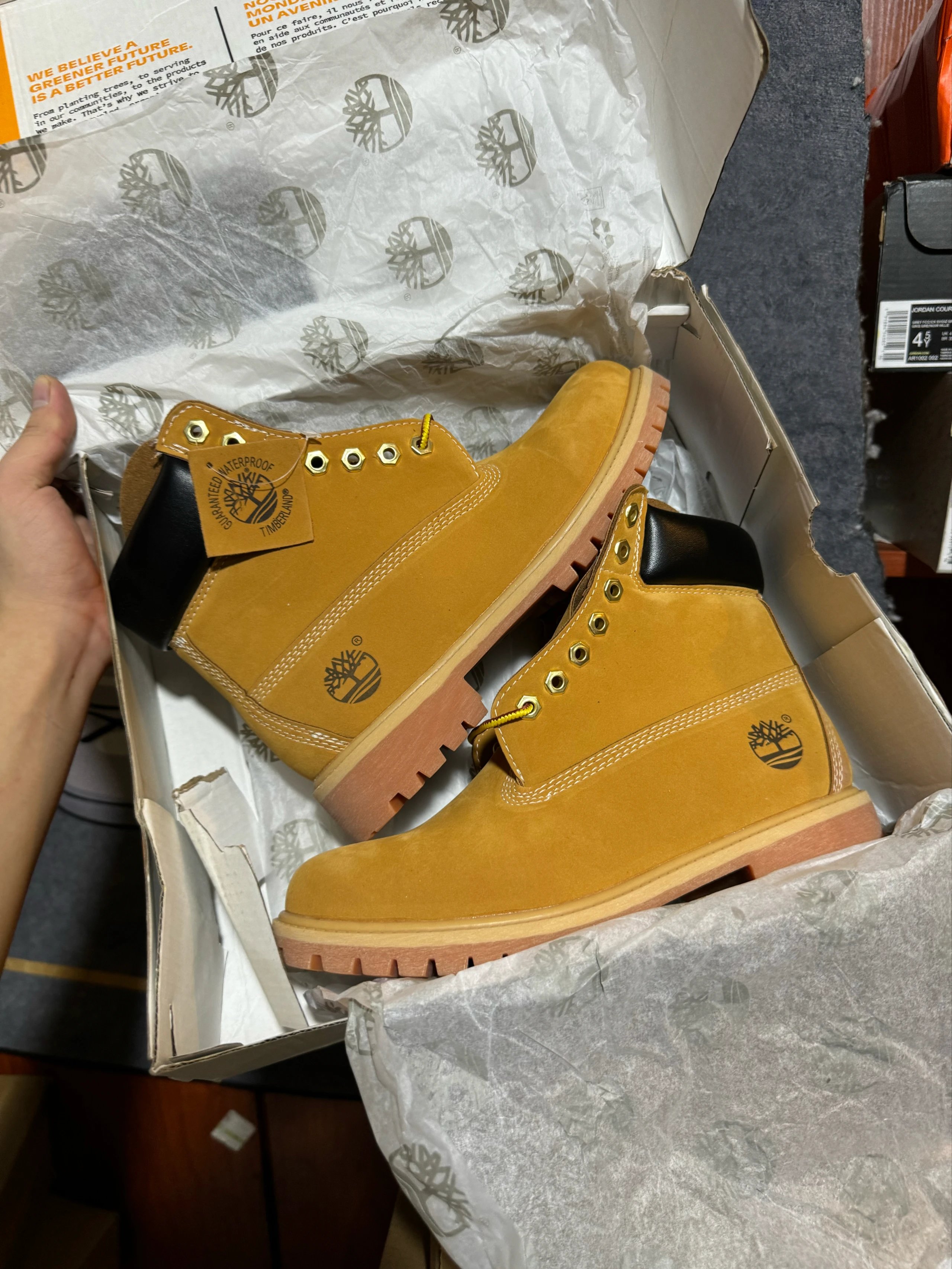 New Year's Day without holiday, stock available in seconds, cooperative factory with high running volume and cost-effectiveness. Tianbailan autumn and winter essential accessories are complete, including suede and yellow Tianbailan/Tianbailen big yellow boots