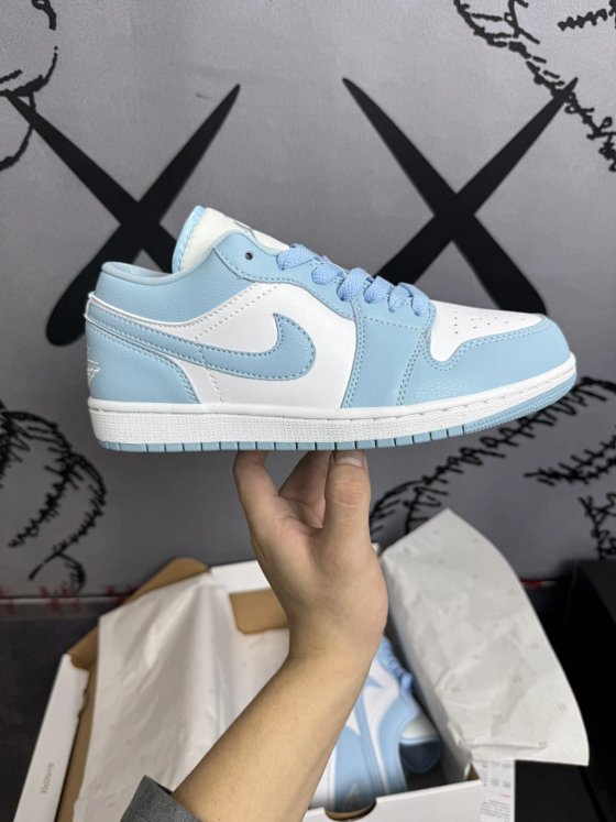 T1 version/Head layer/Long term supply/Spray glue/Ultra high definition cleanliness/Insole with backing glue/NK Air Jordann 1 Low SE J1 Casual shoes Board shoes Sports shoes Basketball shoes - Light blue