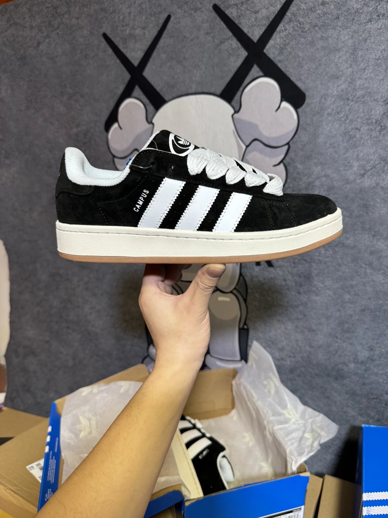 Pure original version long-term supply full color pig eight velvet, unbeatable leather texture full of AD Campus 00s bread shoes black and white classic retro low top versatile casual sports board shoes