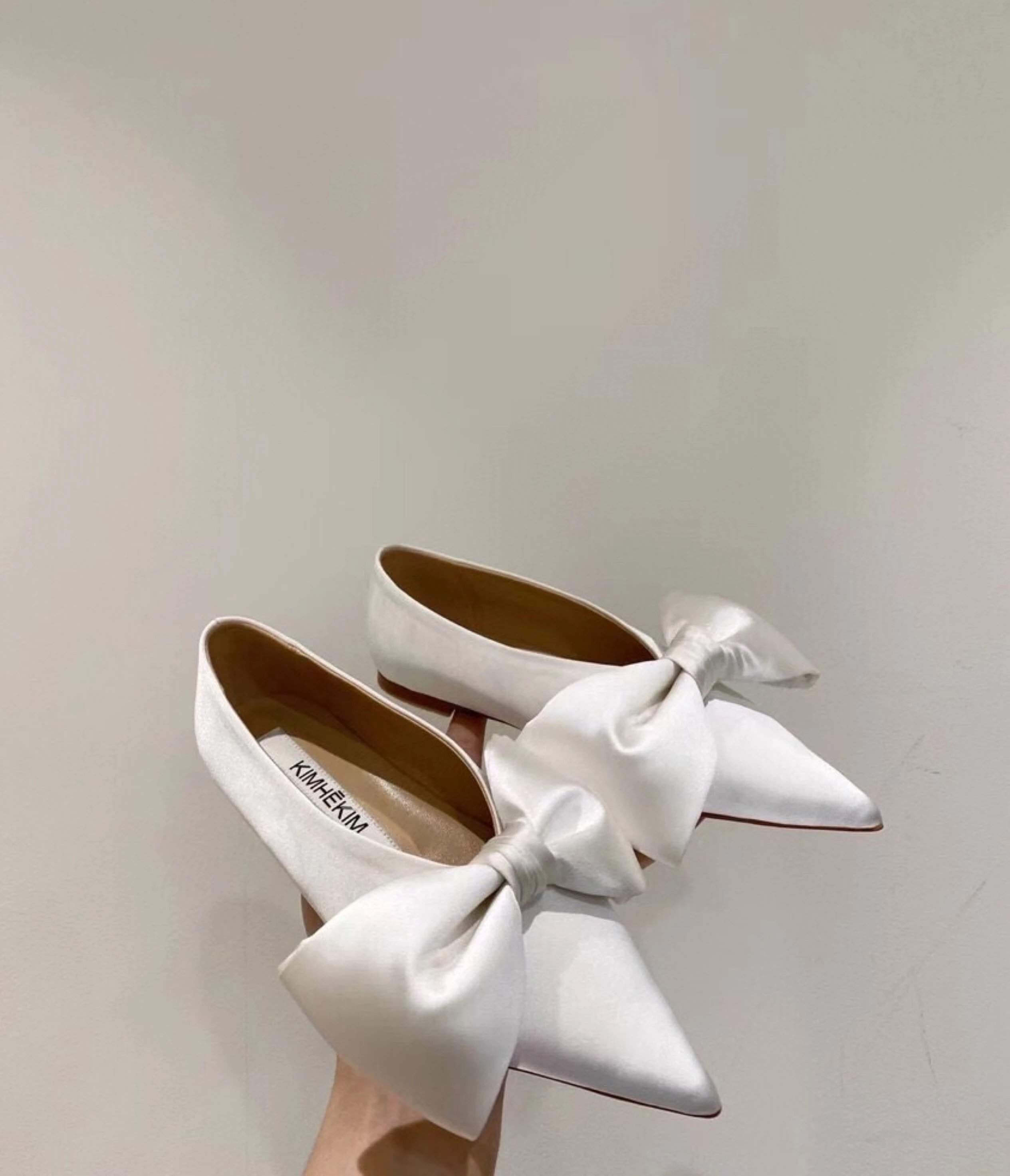 KIMHEKIM Bow Detail Pointed-To