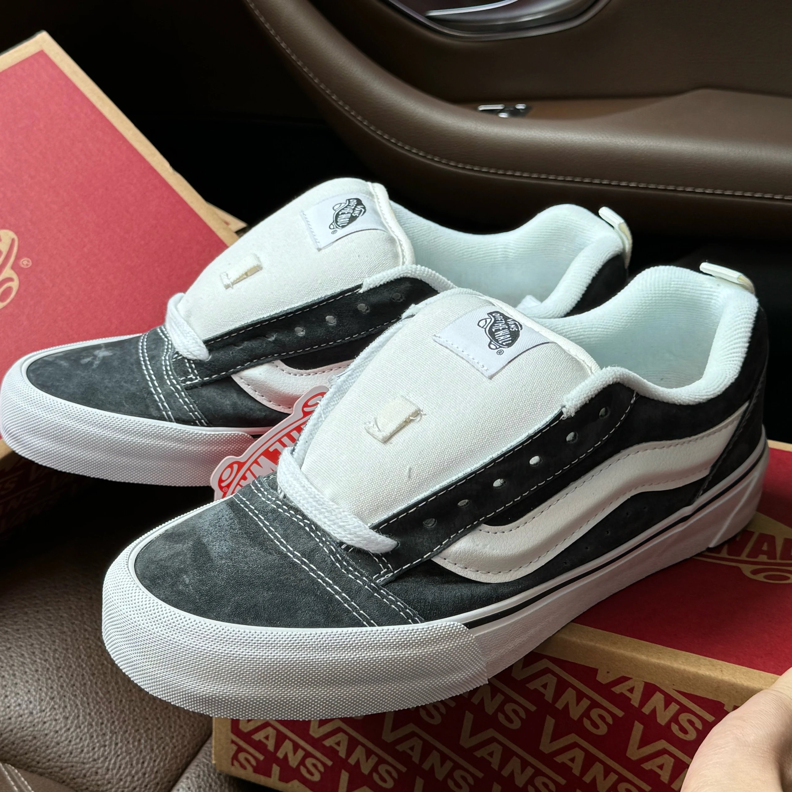 Gray White DH
