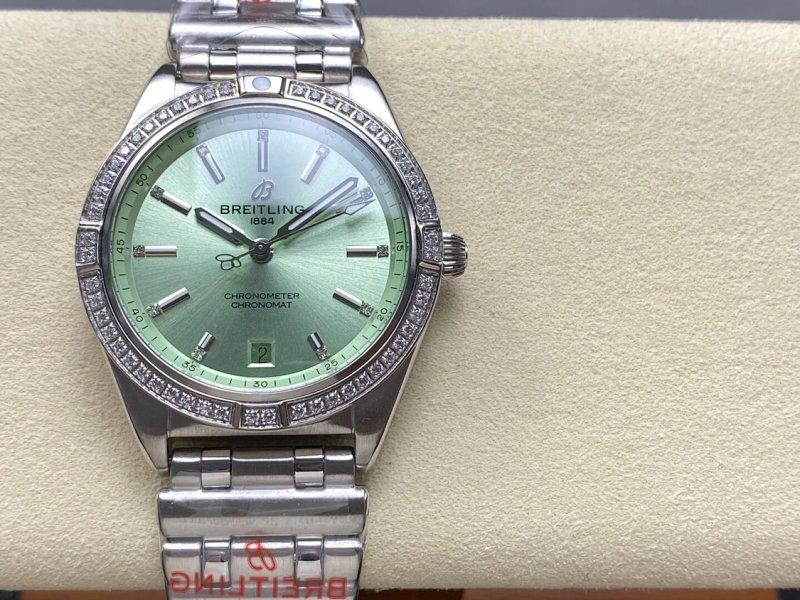 Watch from Three-legged