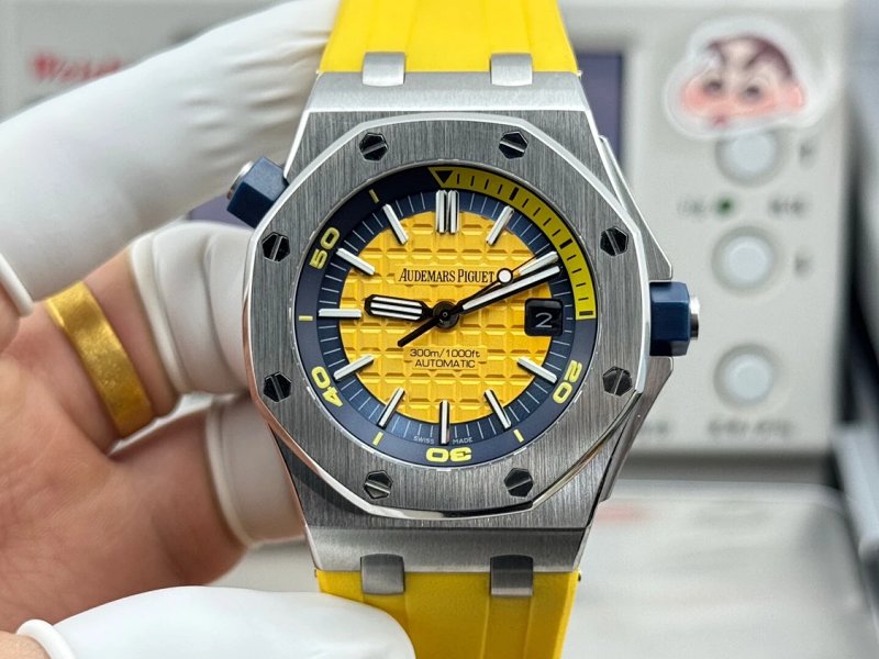 Watch from Three-legged