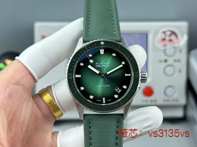 Watch from Three-legged