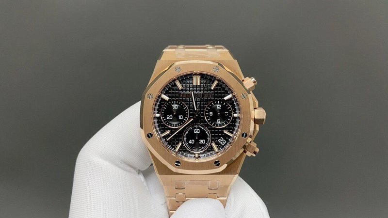 Watch from Three-legged