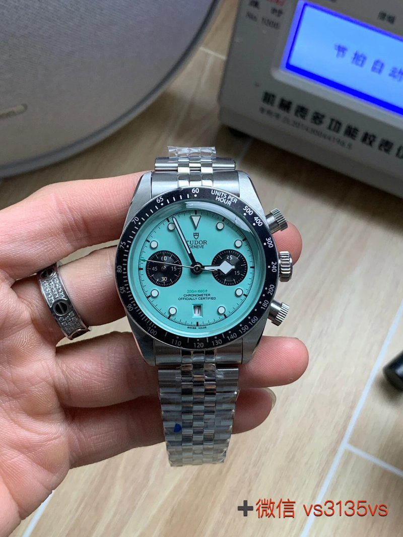 Watch from Three-legged
