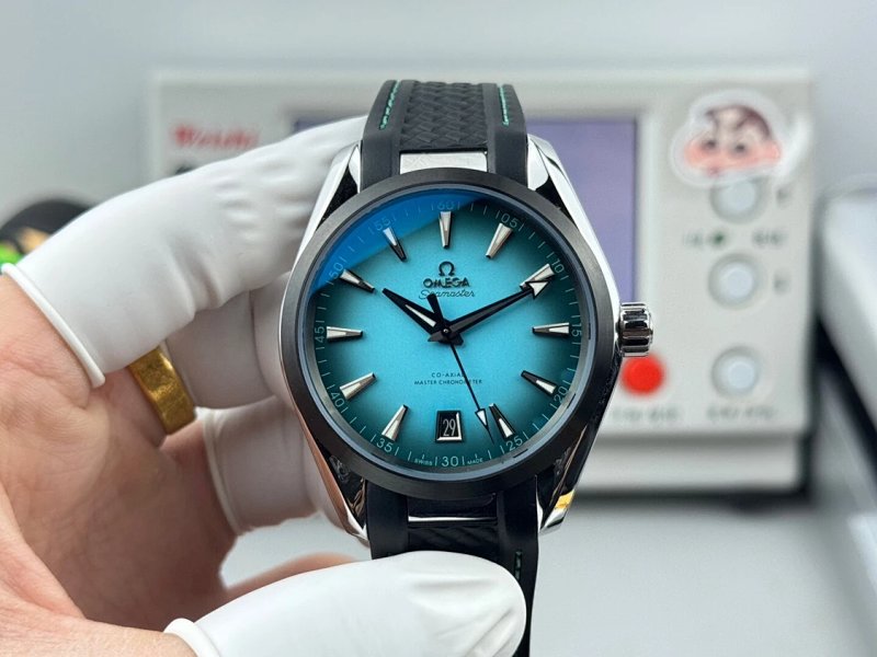 Omega Aqua Terra 41