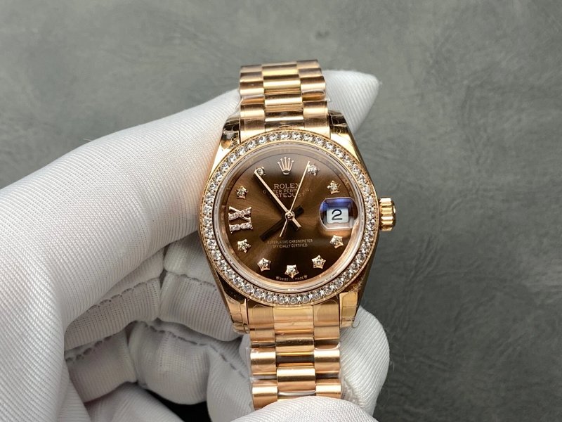 Watch from Three-legged