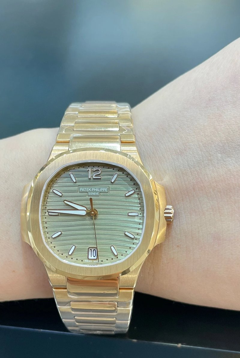 Watch from Three-legged