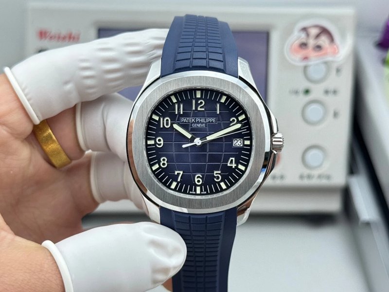 Watch from Three-legged