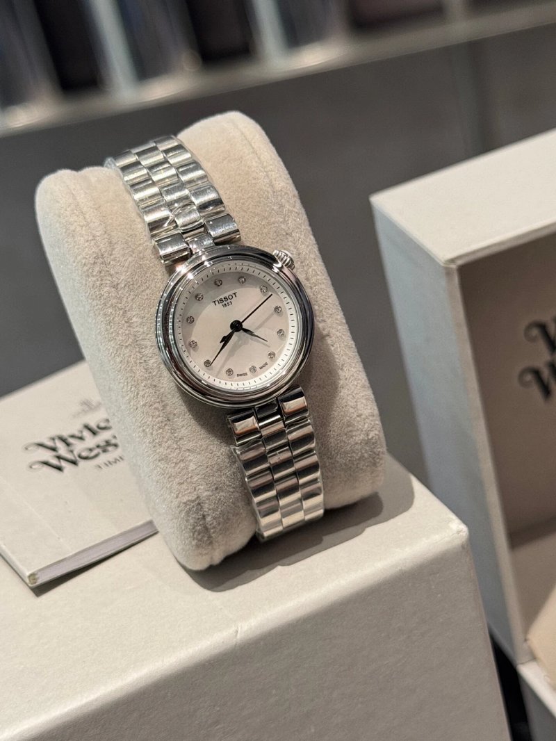Watch from Three-legged