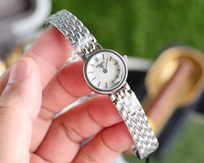 Watch from Three-legged