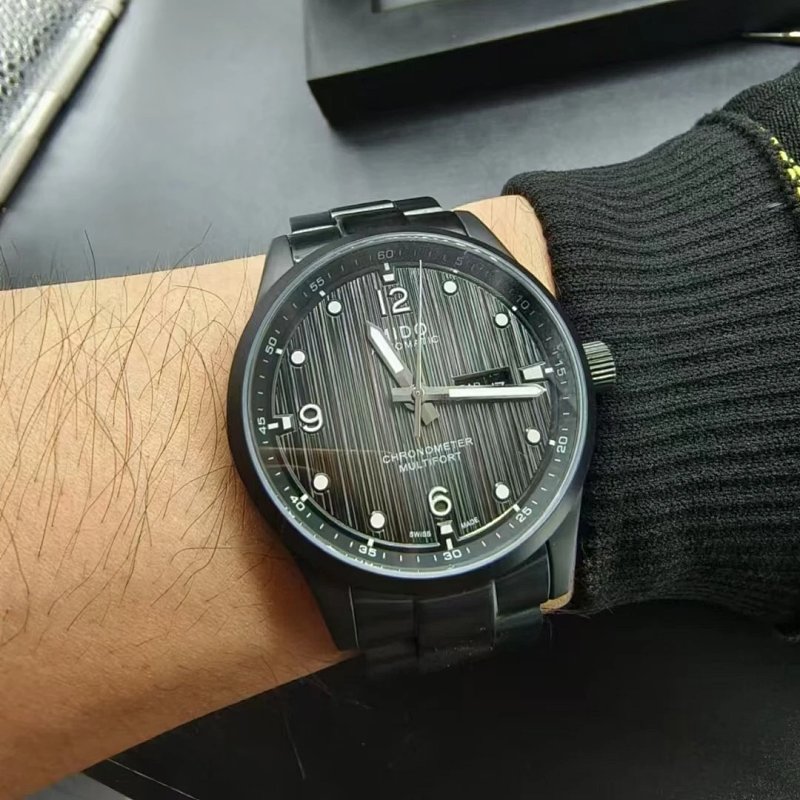 Watch from Three-legged