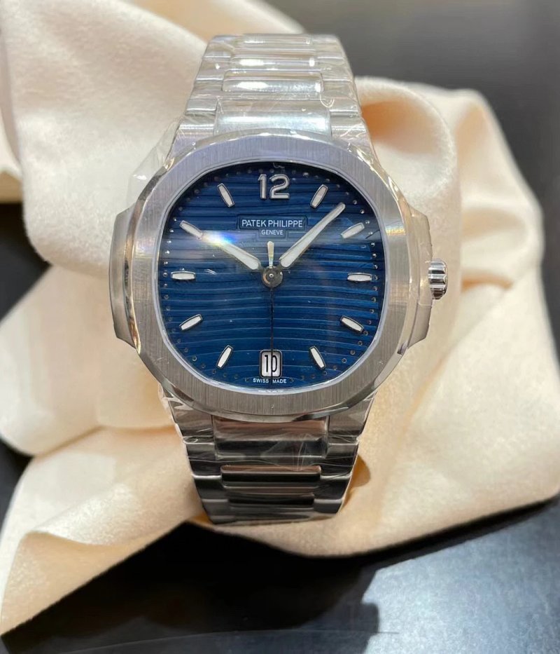 Watch from Three-legged
