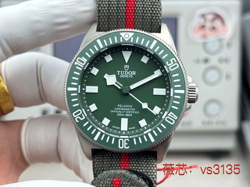 Watch from Three-legged