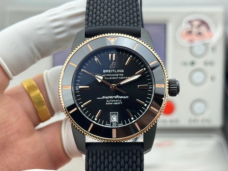 Watch from Three-legged