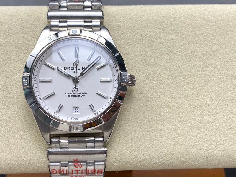 Watch from Three-legged