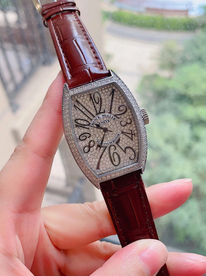Watch from Three-legged