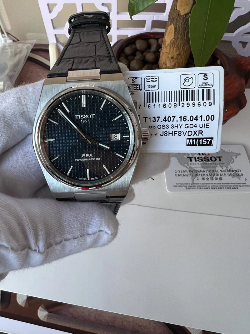 Watch from Three-legged