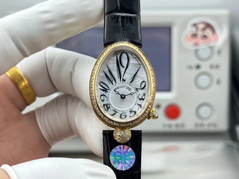 Watch from Three-legged
