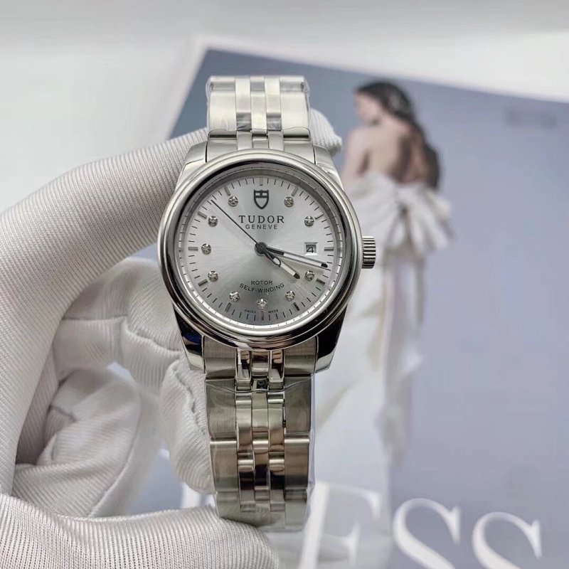 Watch from Three-legged