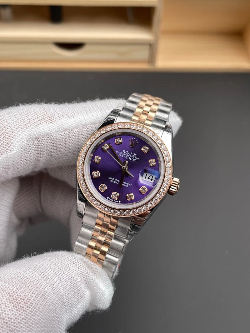 Watch from Three-legged