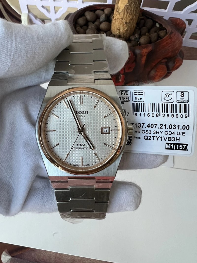 Watch from Three-legged