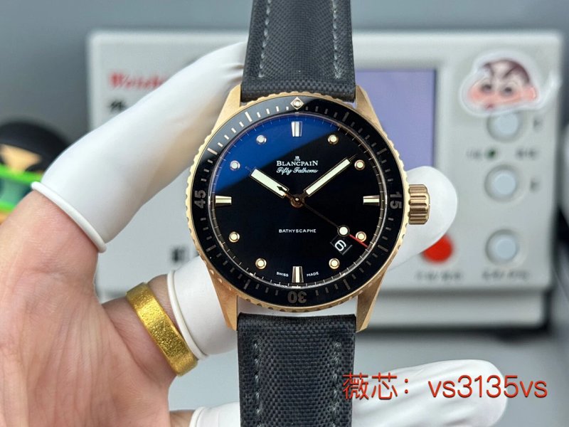 Watch from Three-legged