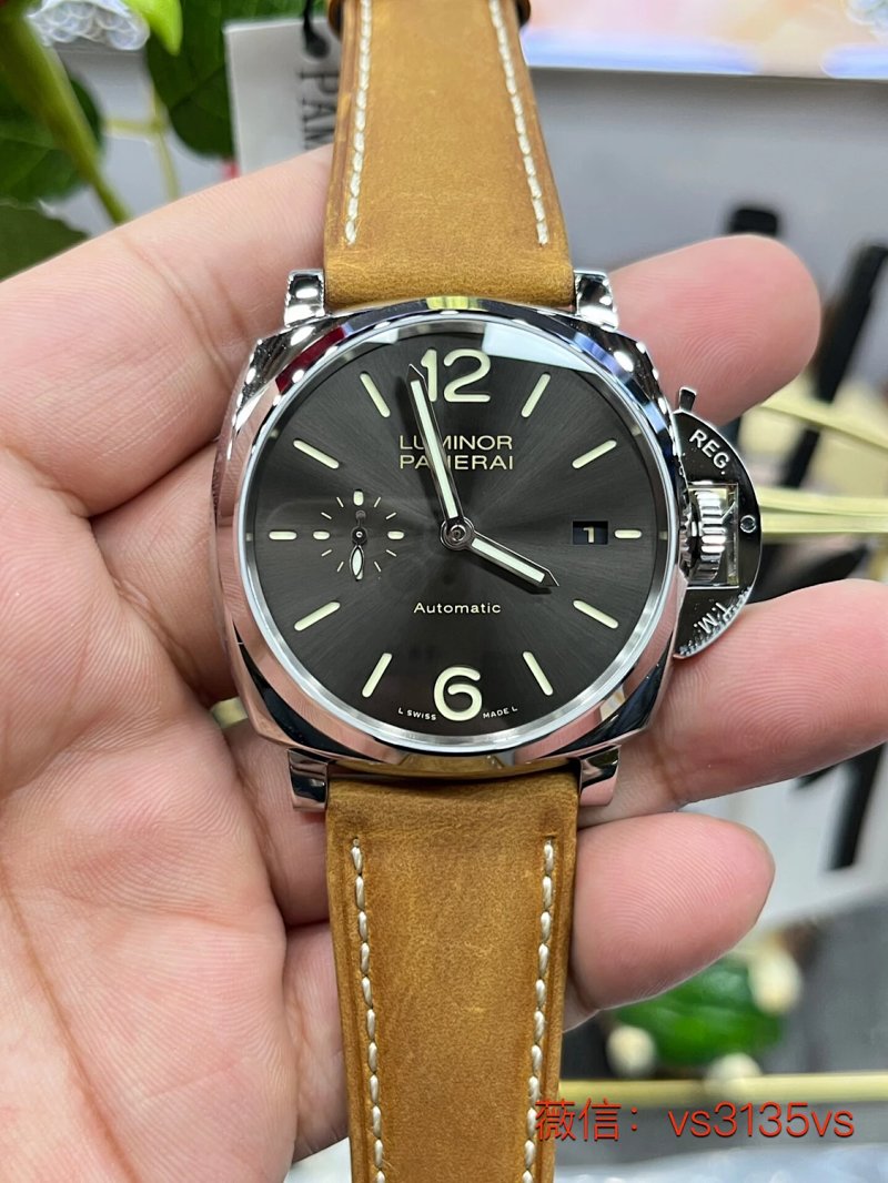 Watch from Three-legged