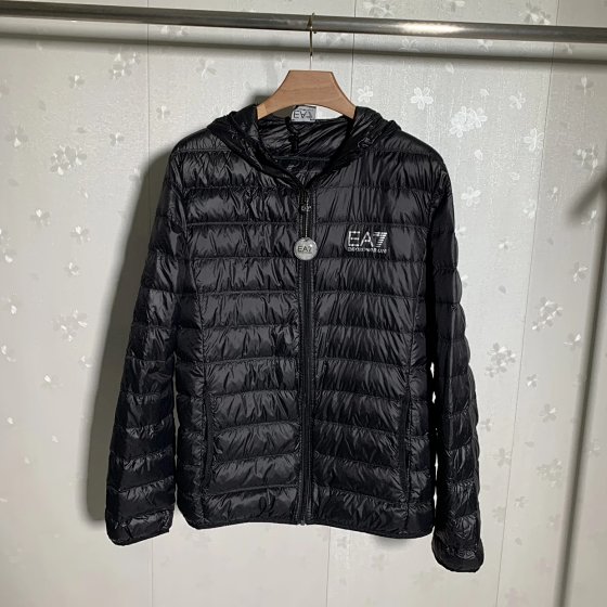 💰 289 free shipping! D84 Armani EA7 lightweight down jacket with hood, warm and portable hooded jacket, no gold or silver selection, labeled with anything to send