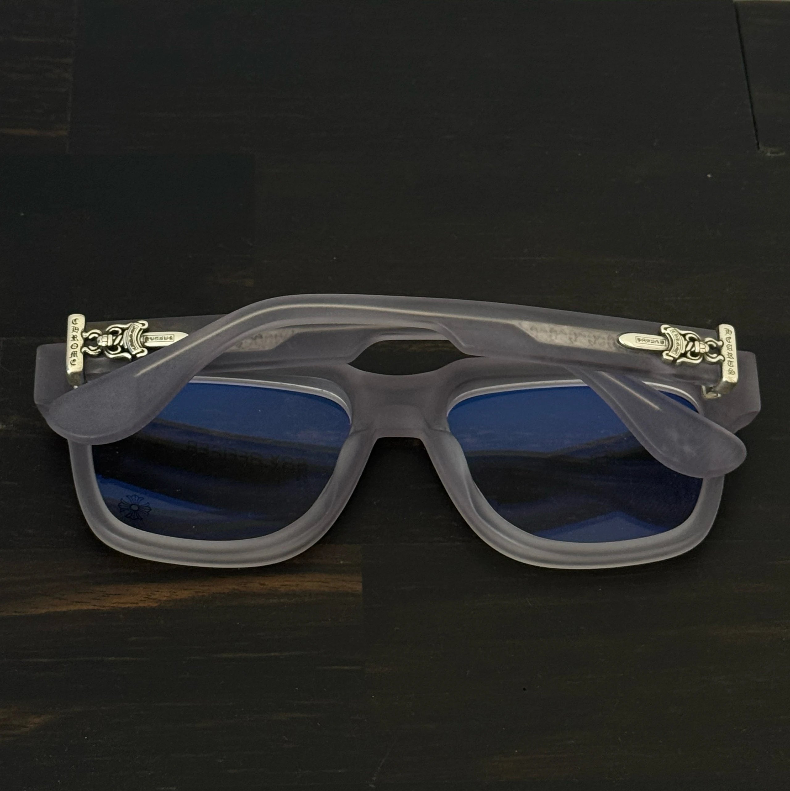 BOX-OFFICER gray translucent color
