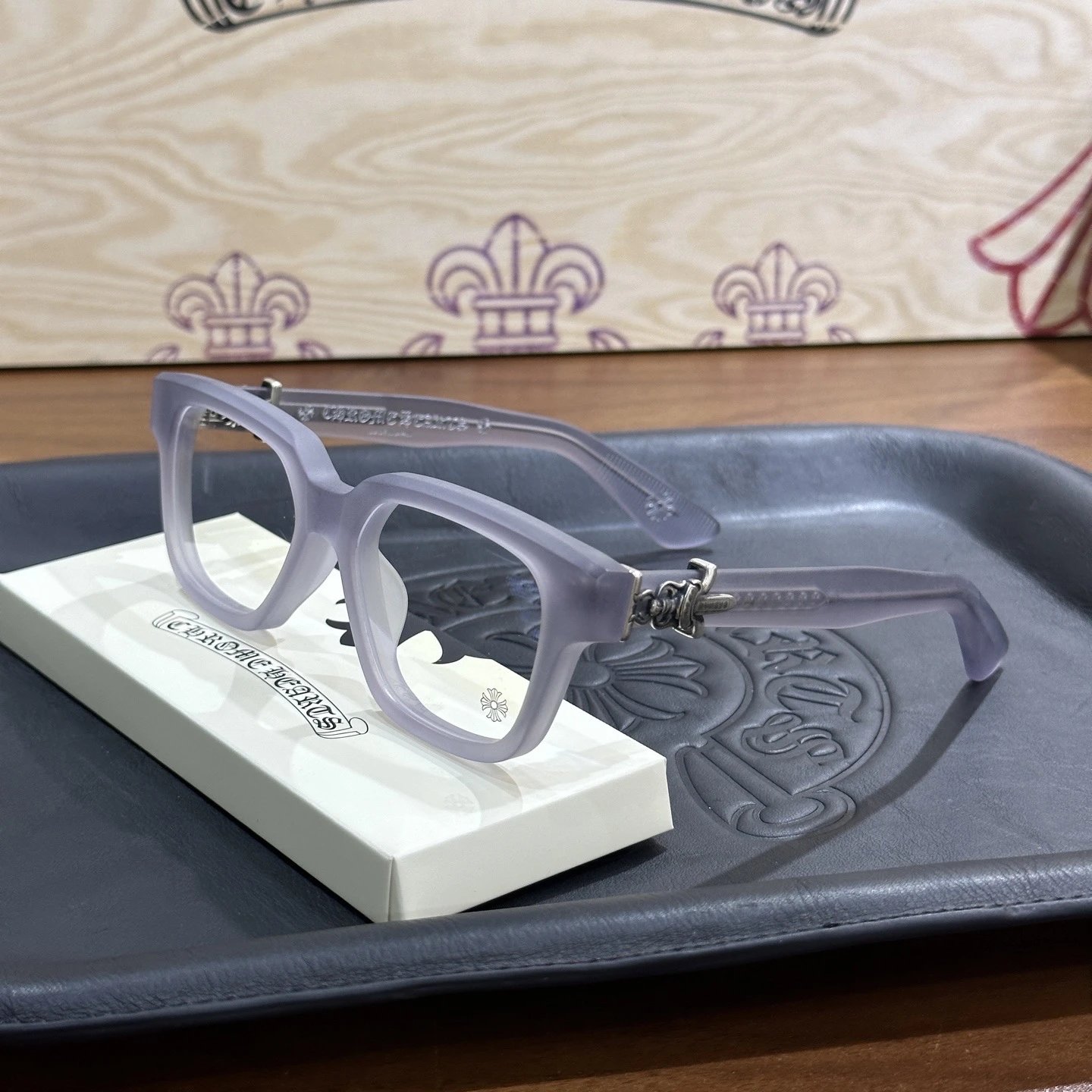 VAGILLIONAIRE11- Grey Translucent