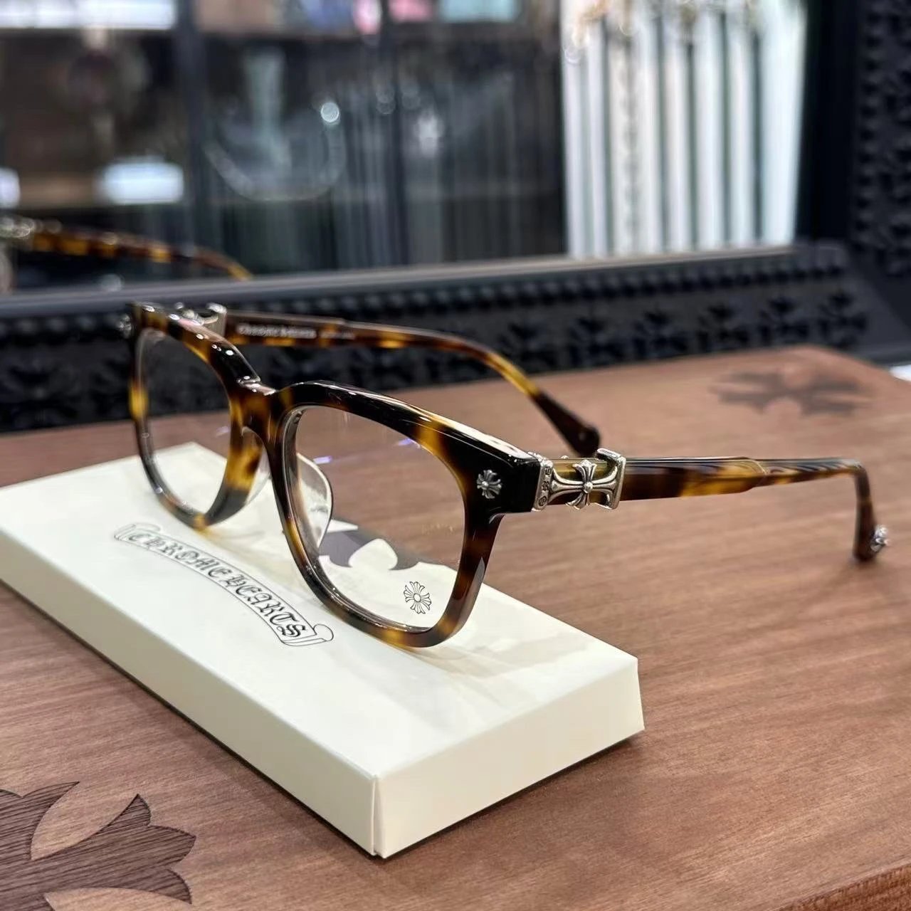 COX tortoiseshell color