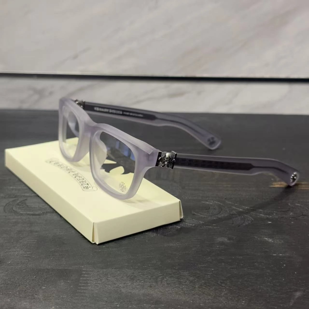 FOTI H T 2 gray translucent color