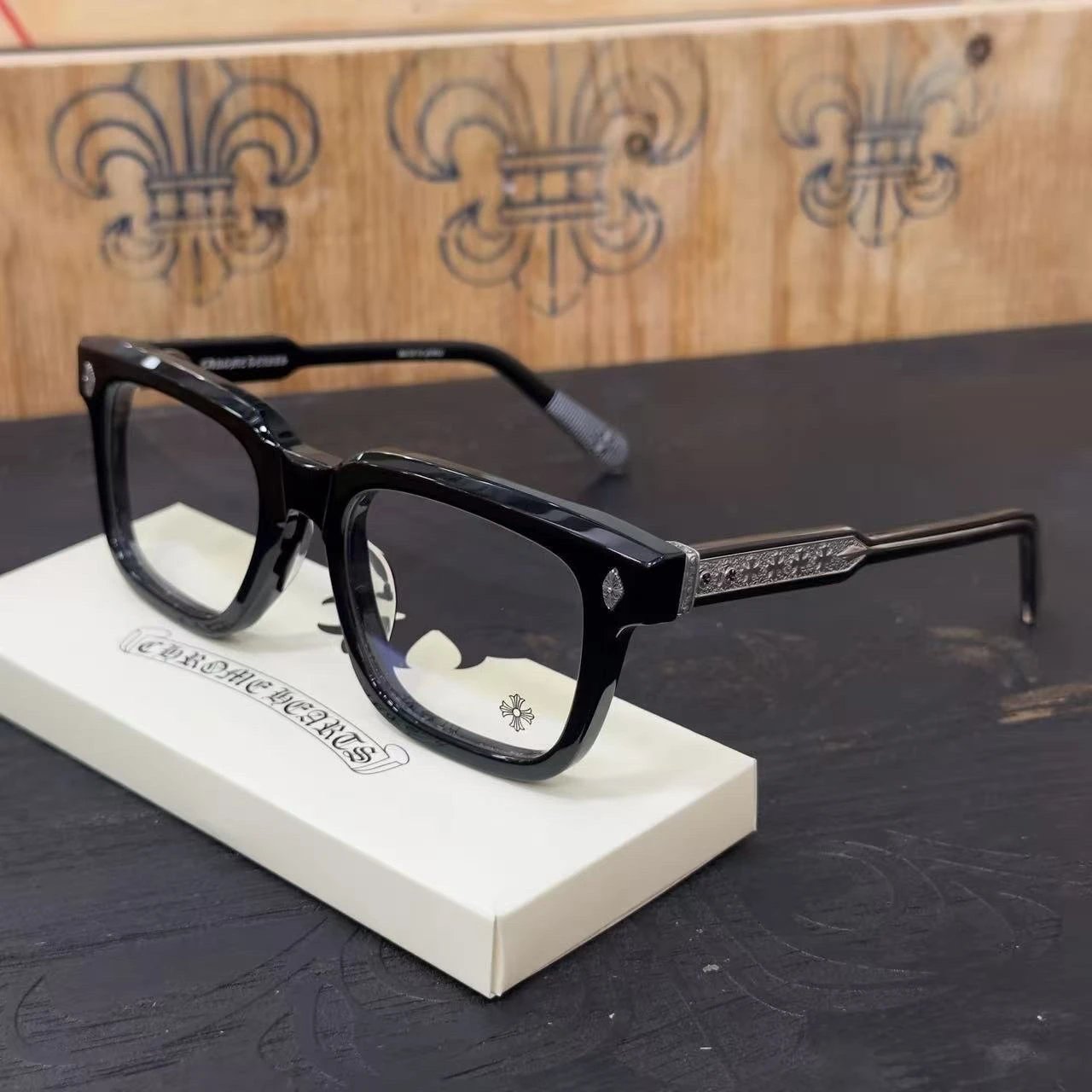 AMBICIXTROUS Black Silver