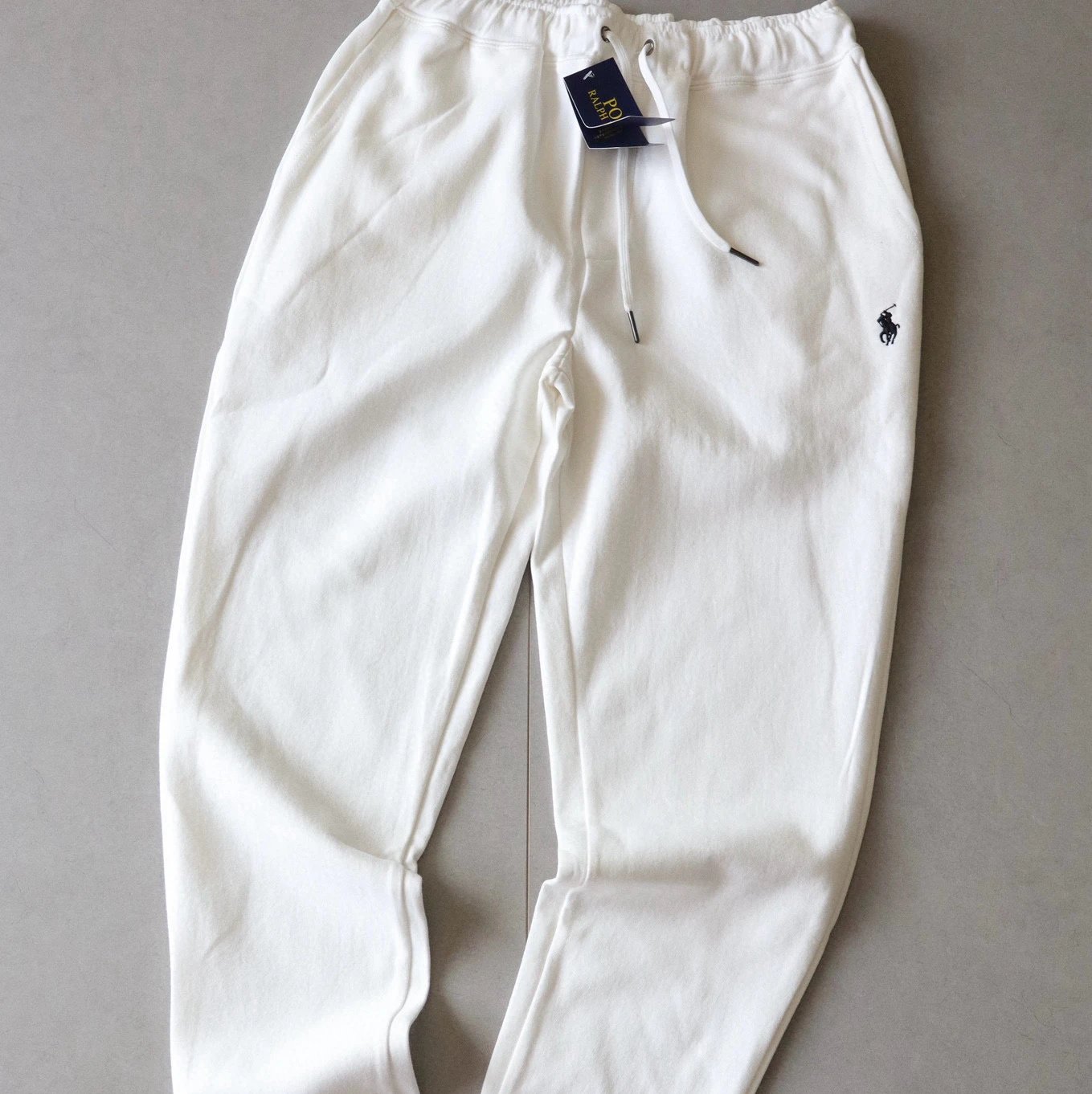WK - White White