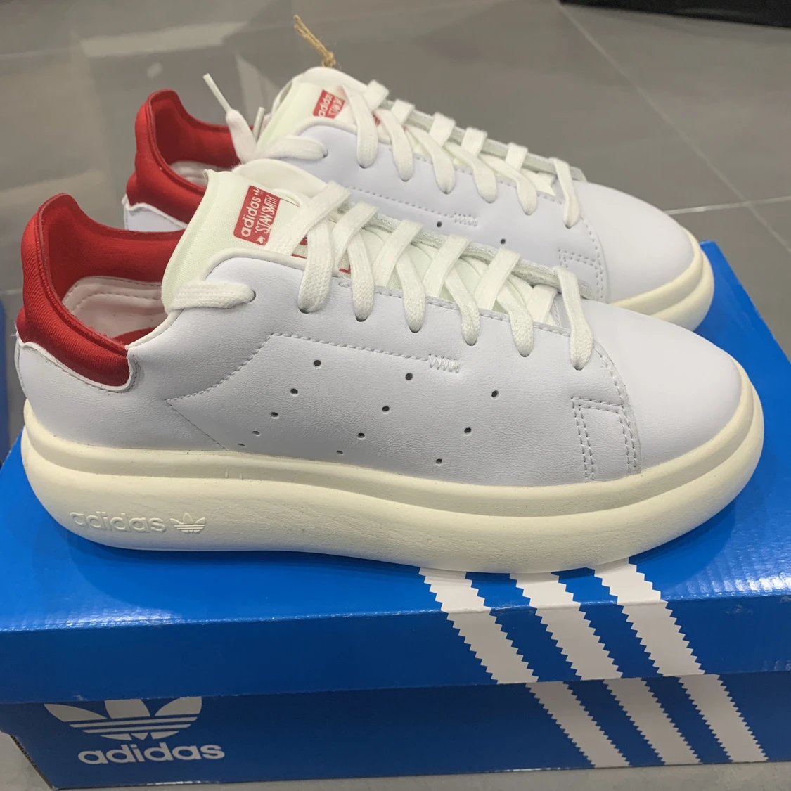 Adidas Stan Smith Red Sneaker