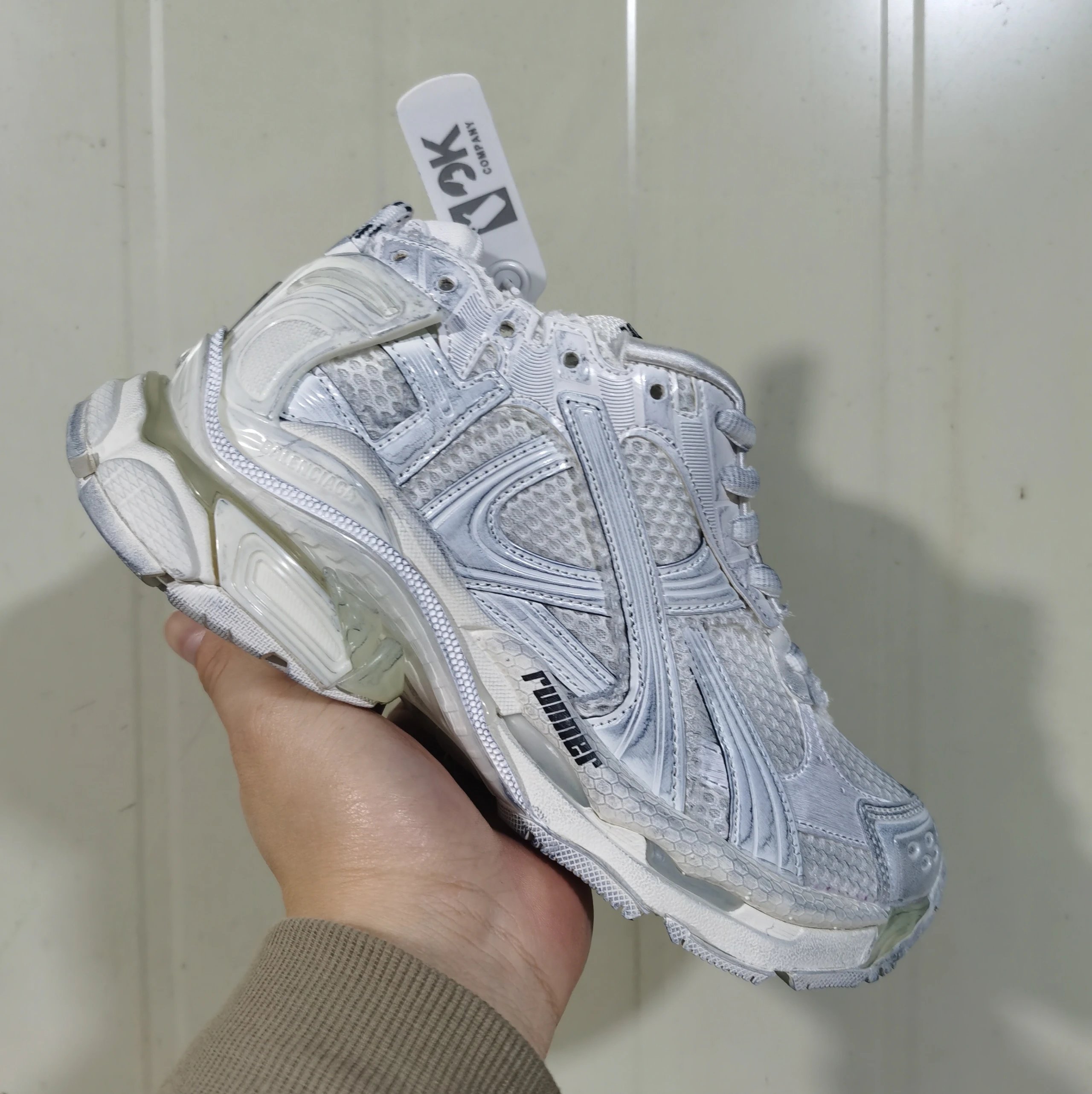 Runner 7.5 White