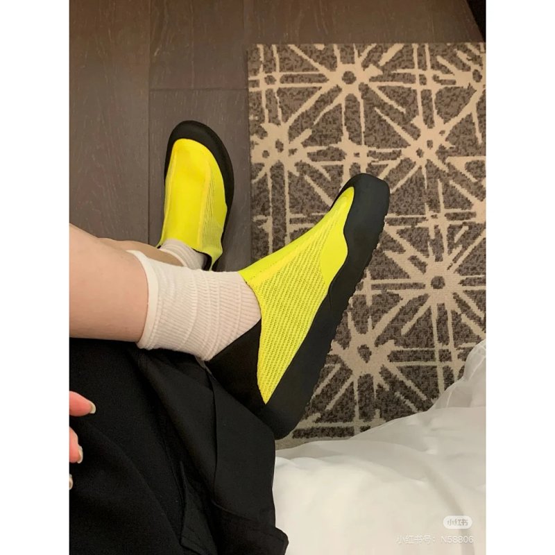 Slip-On Knit Sneaker Yellow / Black