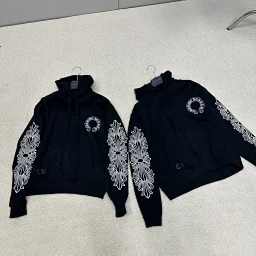 thumbnail for 极致折扣！ 高奢定制CH黑白马蹄印花套头卫衣 采用400g加绒 做货人出品