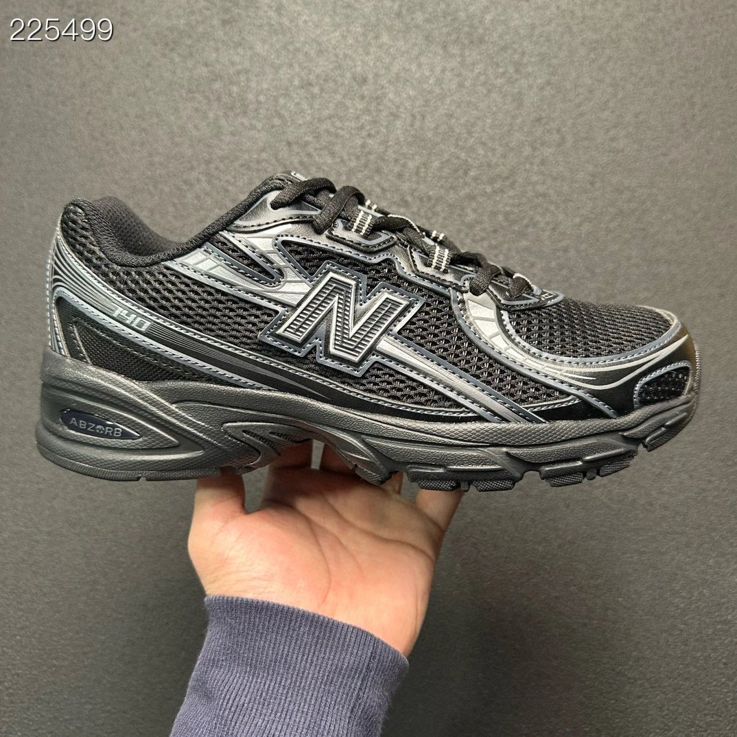 New Balance 140 Gray Black Running Shoes
