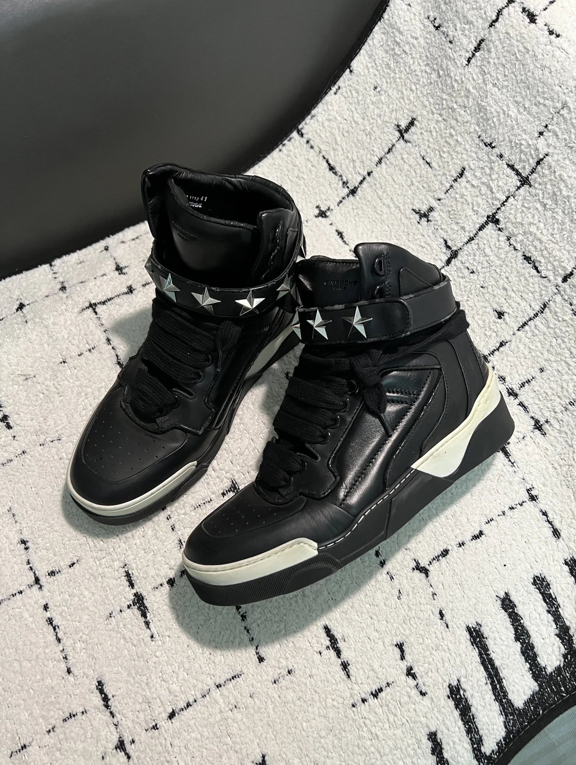 【 In Stock 】 GVC Star Board Shoes Titan Shoes Black Disassembly Board Development Mold Opening Large Bottom Head Layer Leather Gold Main Training Same Size Front Shot Down Details