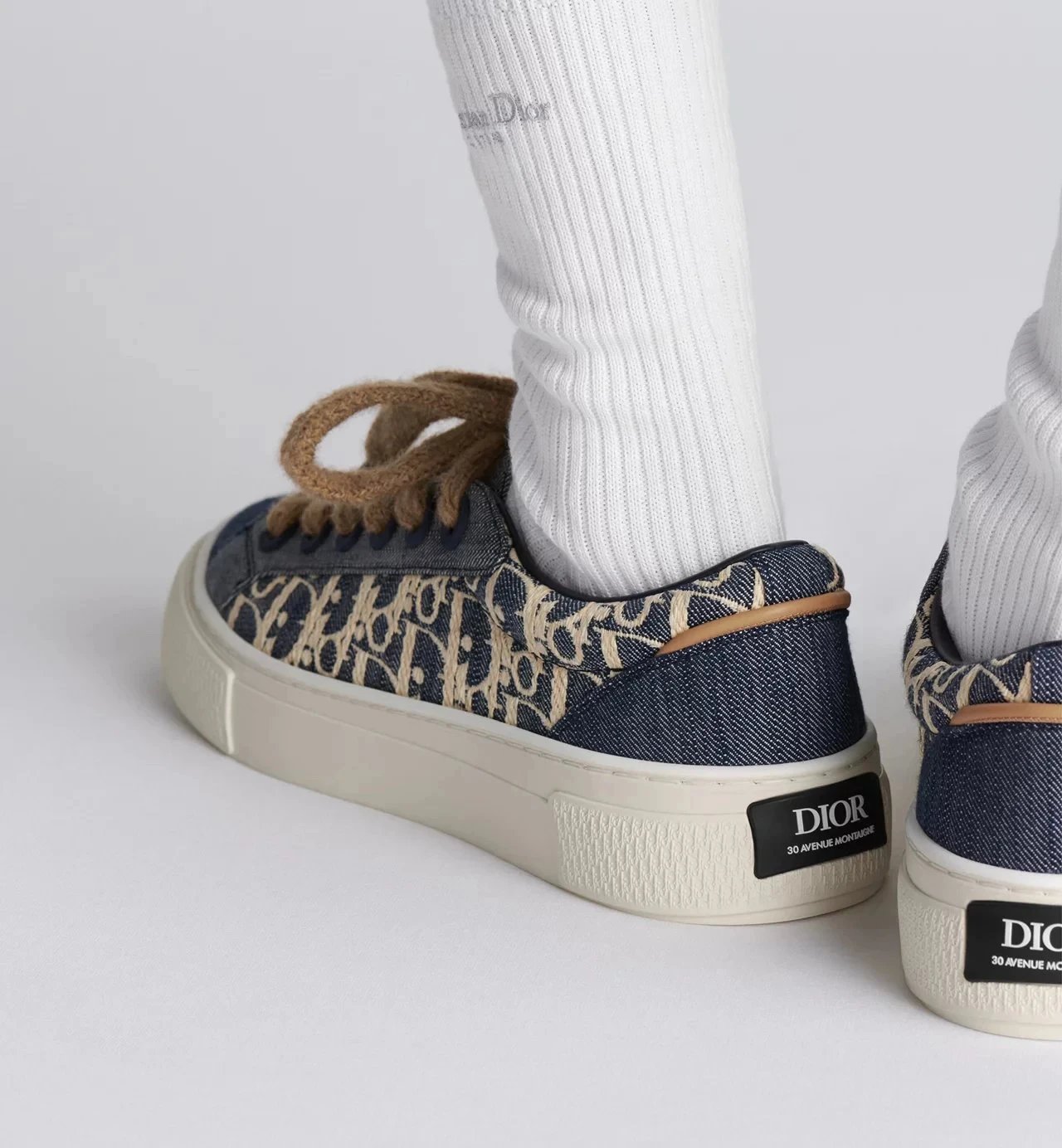 B33 Avenue Montaigne Mens