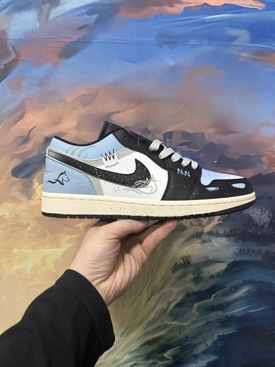 【 Year of the Horse Limited Edition 】 Year of the Horse Lucky/Correct Version/Zodiac Style AJ1 Low cut AJ1 Board Shoes Air Jordan 1 Year of the Horse Limited Edition CNY New Year Style Comfortable Fit Low cut Retro Basketball Shoes