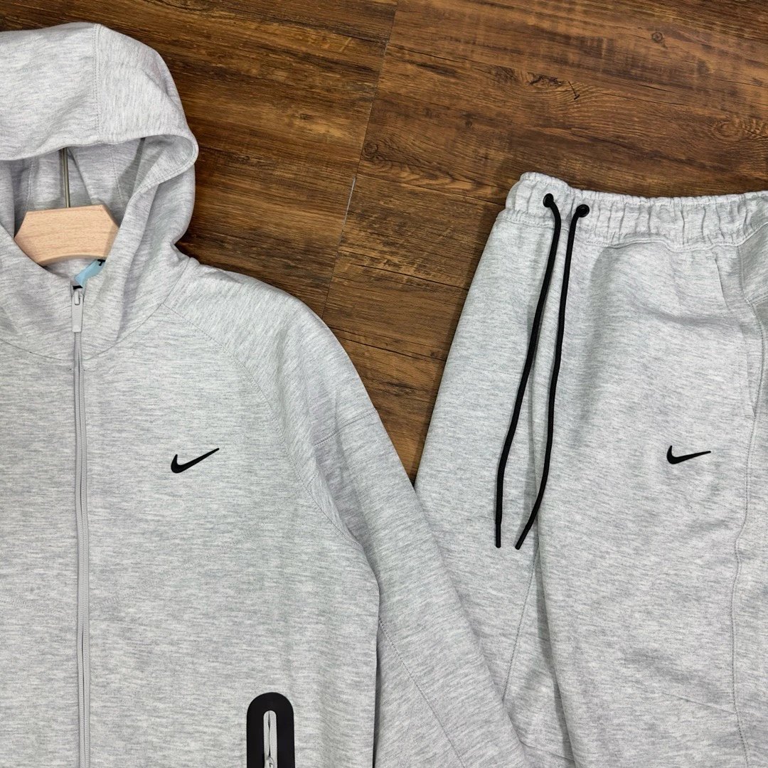 Nike Tech Fleece Hooded Jacket Pale Yellow Outerwear - 16