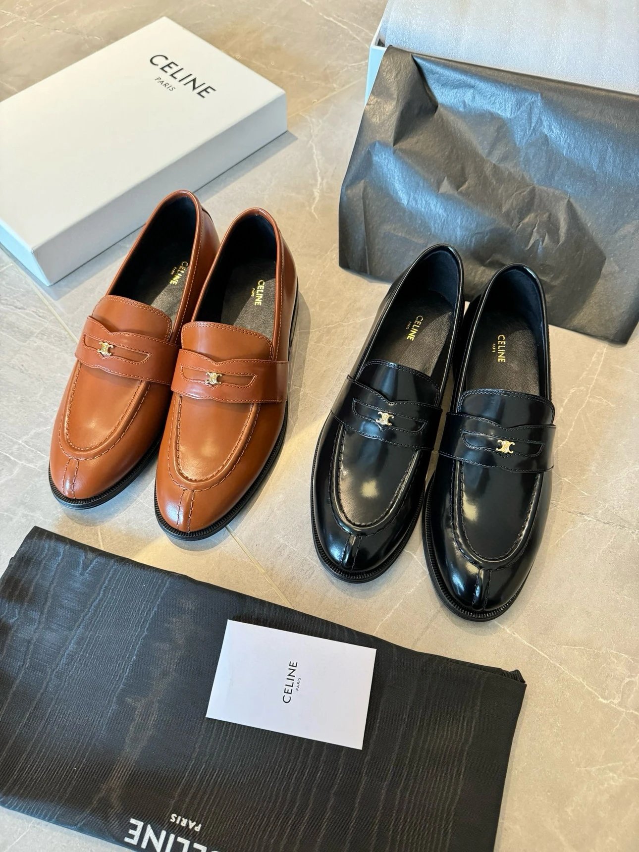 [Agent Edition] Celine Small Triumph Loafers - Premium Factory Version, High-Quality Replica for Agents: Very Elegant Shape, Minimalist Small Triumph Logo, Simple Yet Luxurious - More Versatile Than Recent Popular Loafers, Retro Yet Sophisticated with a High-End Feel. Leather Casual Shoes for Women